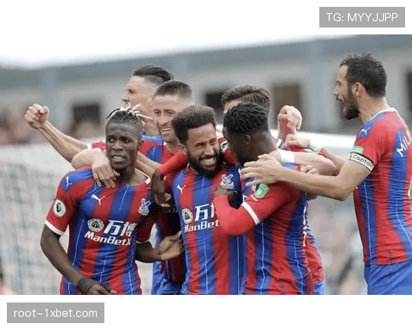 利兹联客场抢得一分 反击转换展现战术执行力